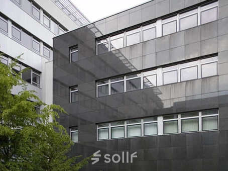 Moderne Außenansicht eines Bürogebäudes in der Torgauer Straße 231-233, Leipzig Engelsdorf, ideal für büro mieten mit Glasfassade.