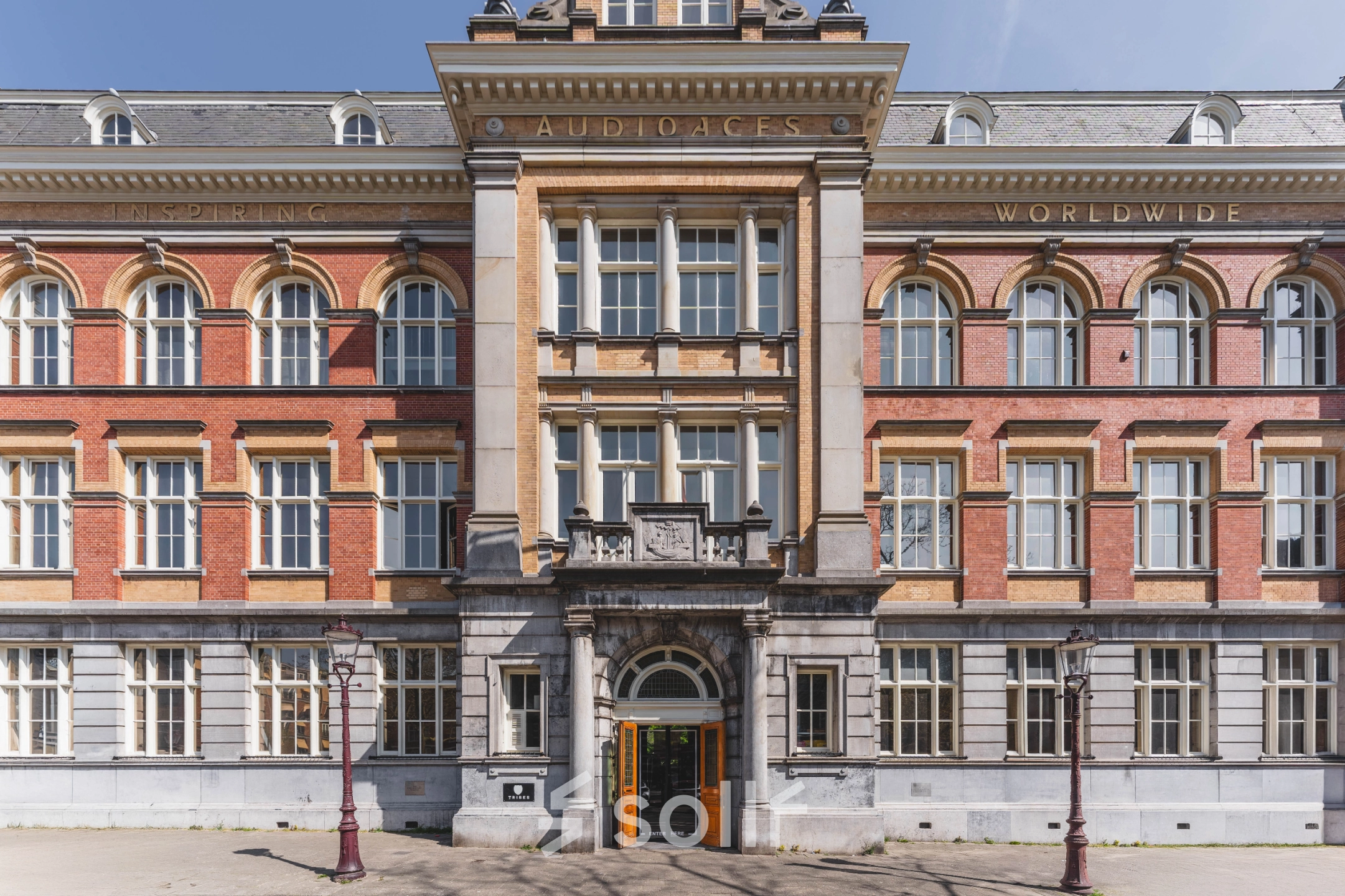 Exterior view of the office building at Raamplein 1, Amsterdam Center, available for office space rental.