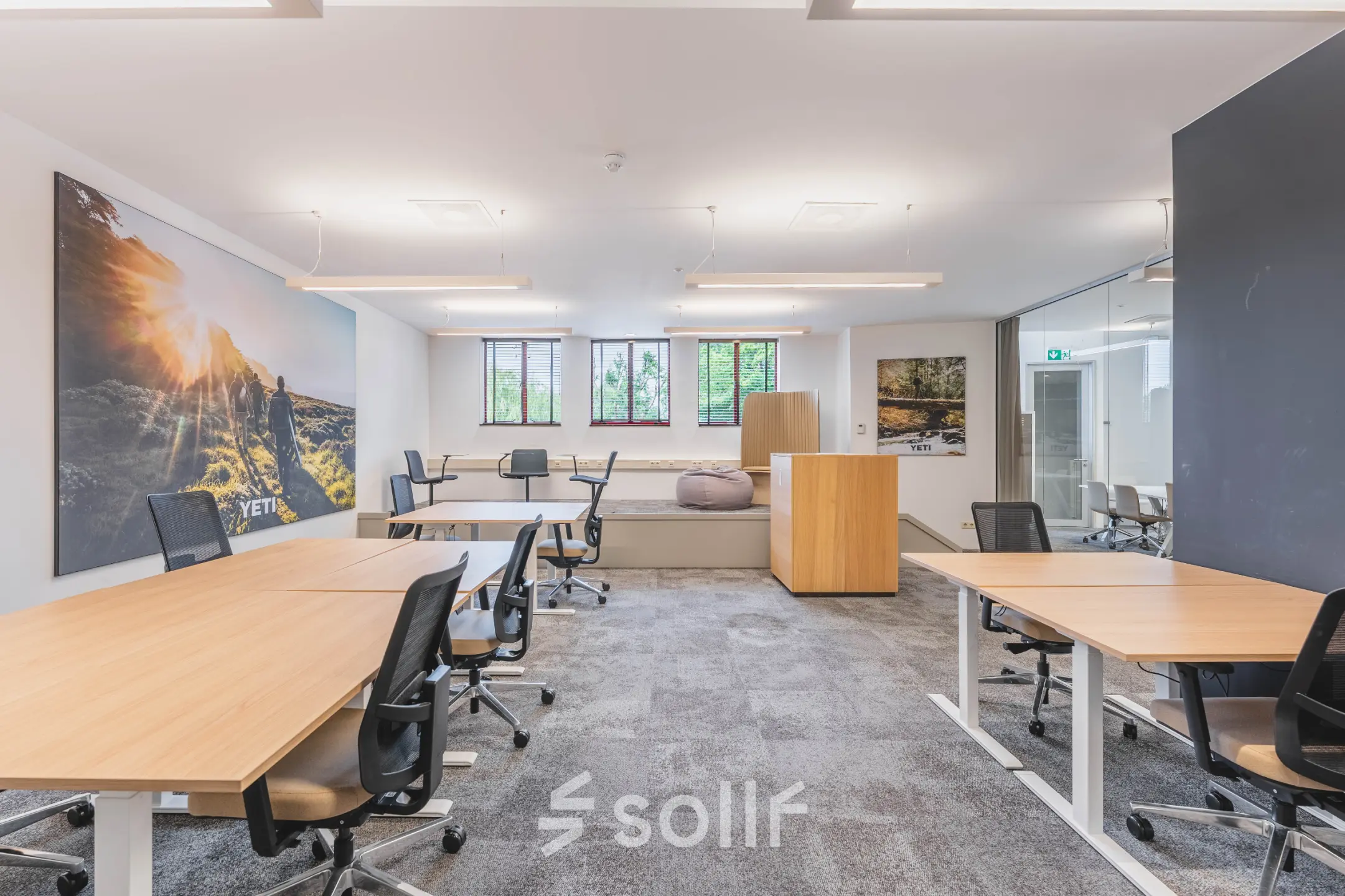 Bright office space with modern furnishings at Olympisch Stadion 24-28, Amsterdam Old South, available for office space rental.