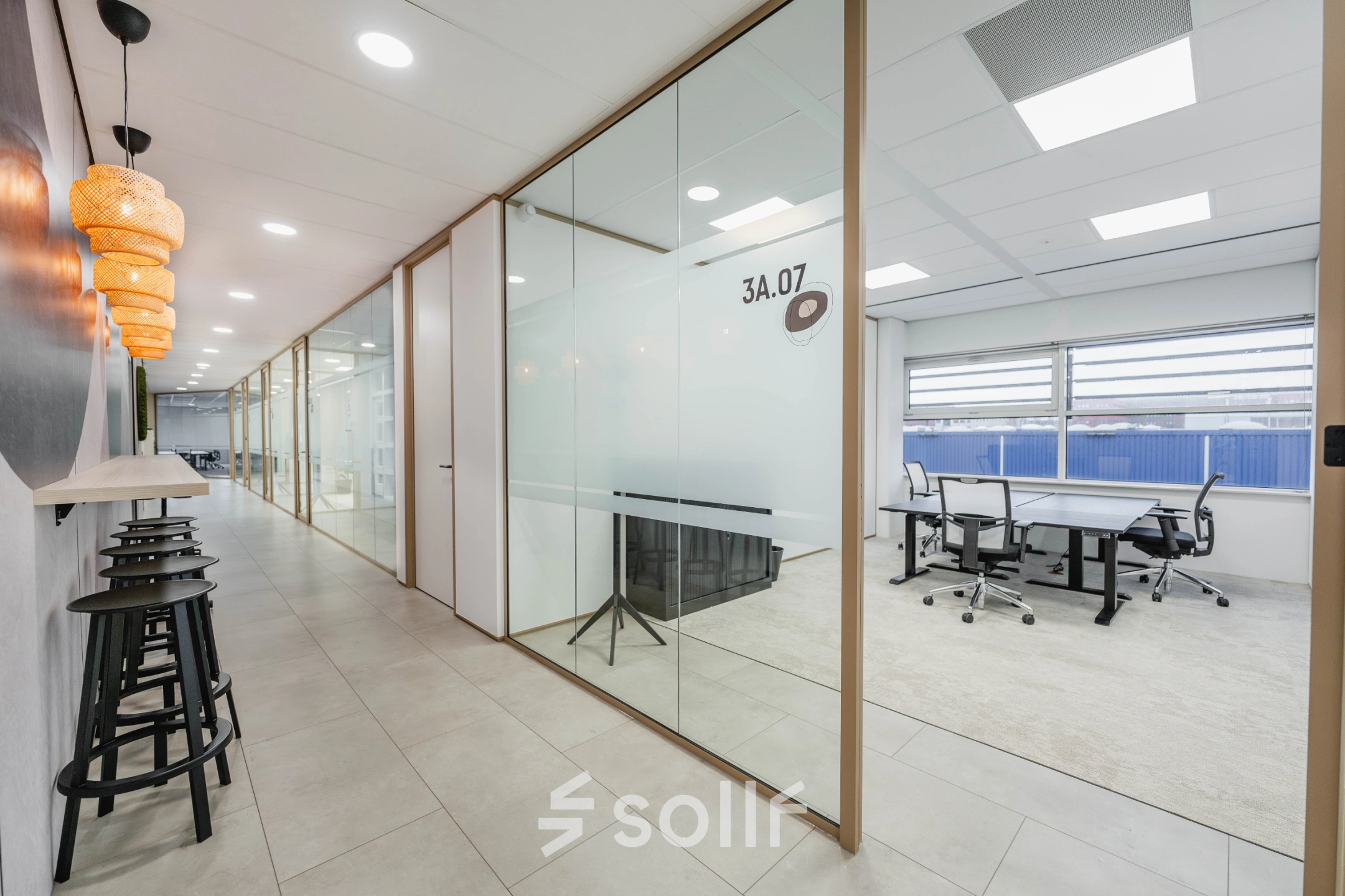 Modern office space available for rent in Amsterdam South East, featuring well-lit workstations and stylish decor. Ideal for businesses looking for office space rental.