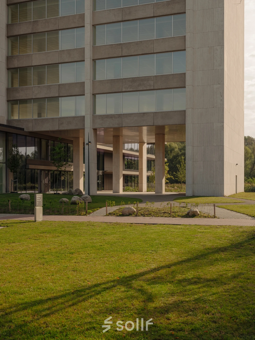 Exterior view of a modern office building at Nachtwachtlaan 20, Amsterdam West, suitable for office space rental.