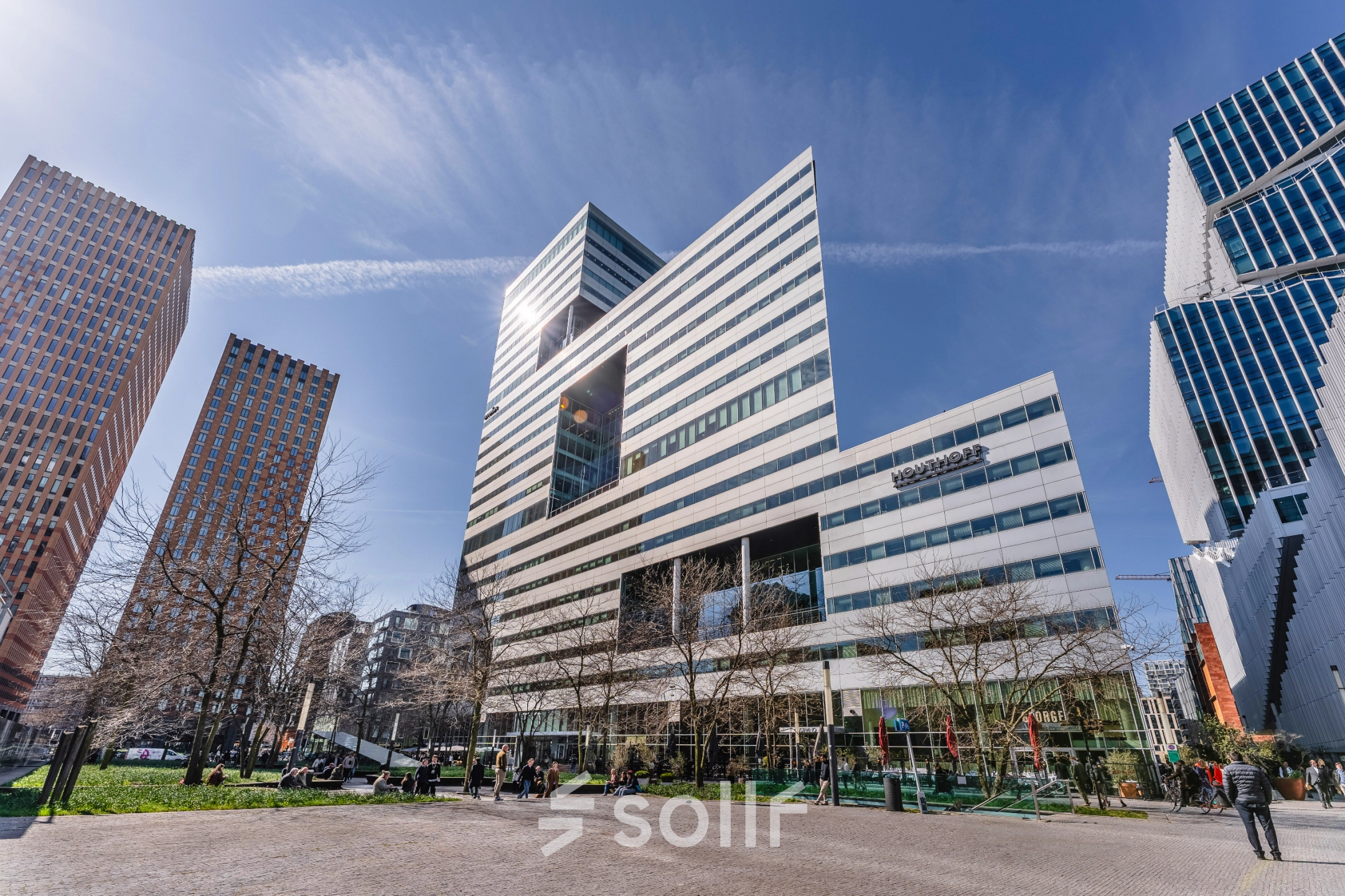 Exterior view of office buildings at Gustav Mahlerplein 28 & 58-60, Amsterdam Zuidas, highlighting available office space rental opportunities.