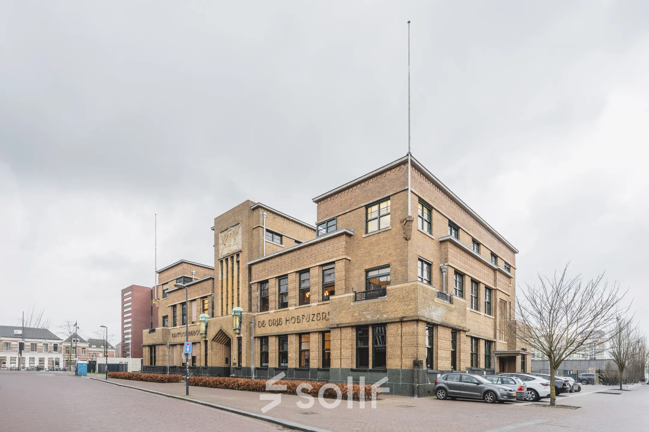 Exterior view of the office building available for office space rental at Ceresstraat 13, Breda Centrum-Station.