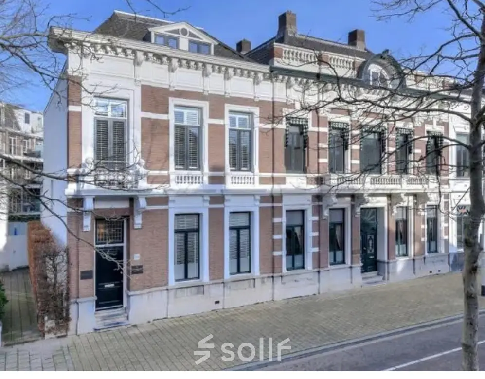 Exterior view of office space rental located at Sophiastraat 40 40, in Breda Centrum-Station, featuring classic architectural design.