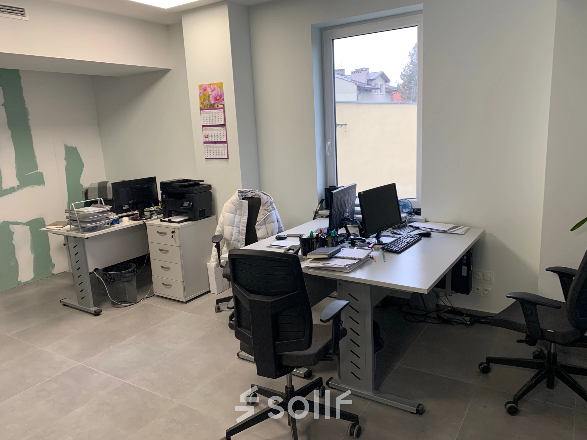 Furnished office space at Jastrzębia 24, Cracow Podgorze Duchackie, ideal for office space rental with workstations and essential office equipment.