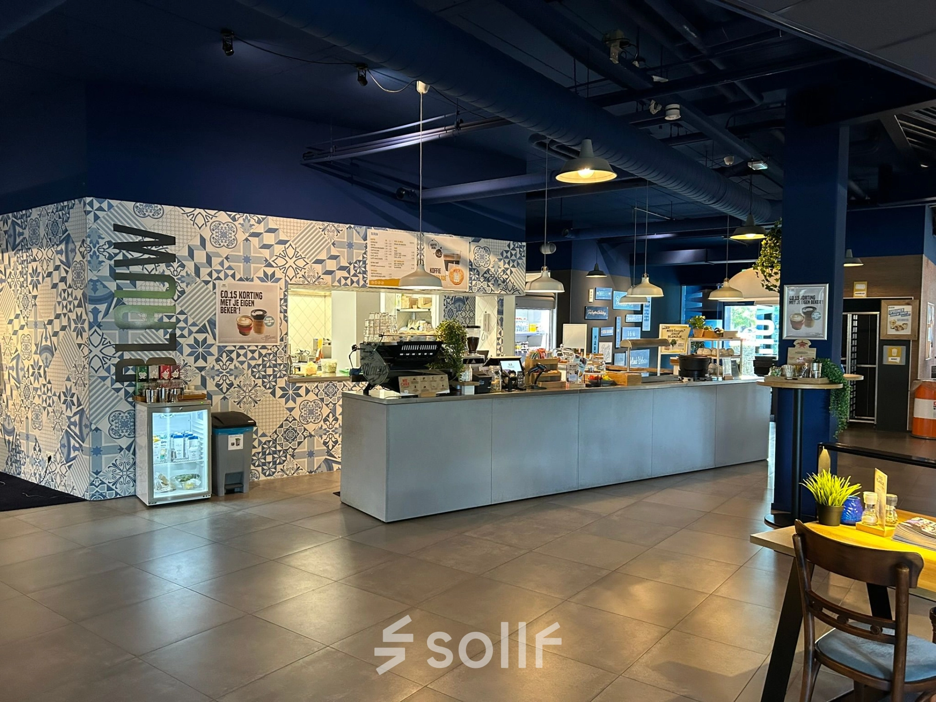 Spacious office pantry at Amerikastraat 3, Den Bosch offering a clean and functional area for employees. Ideal for office space rental.