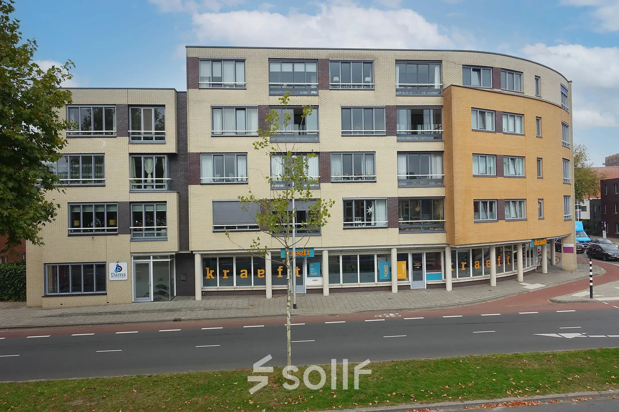 Exterior view of the office building located at Boddenkampsingel 95 in Enschede, showcasing potential office space rental options.