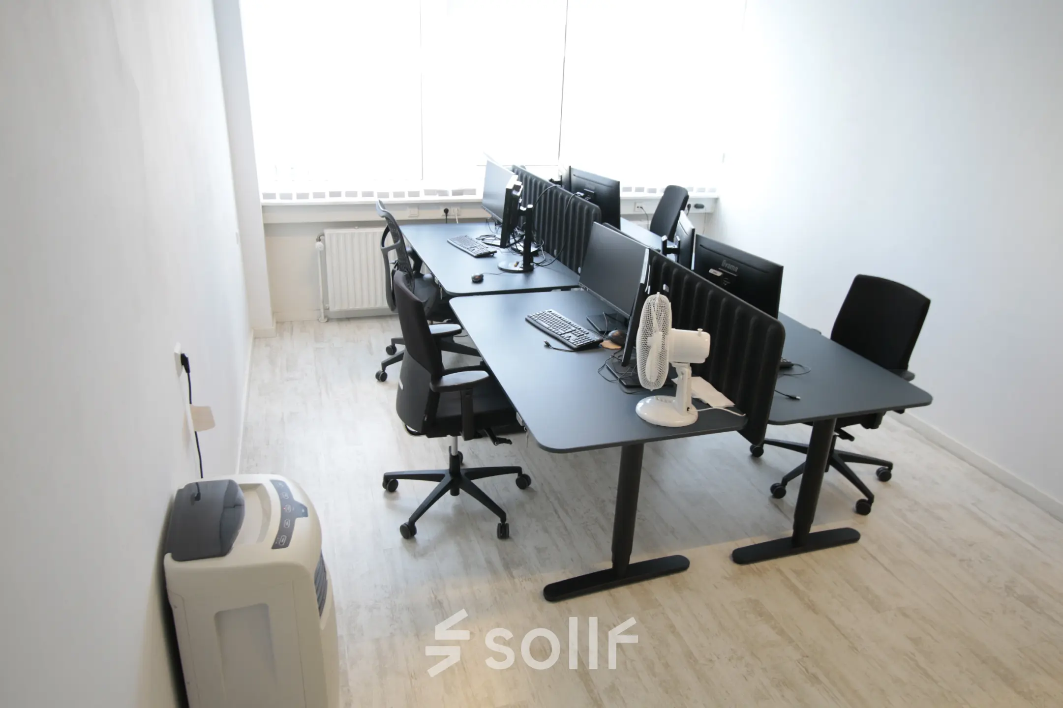 Bright, furnished office to rent at Waarderweg 19, Haarlem Waarderpolder with modern workstations and computers ready for use.