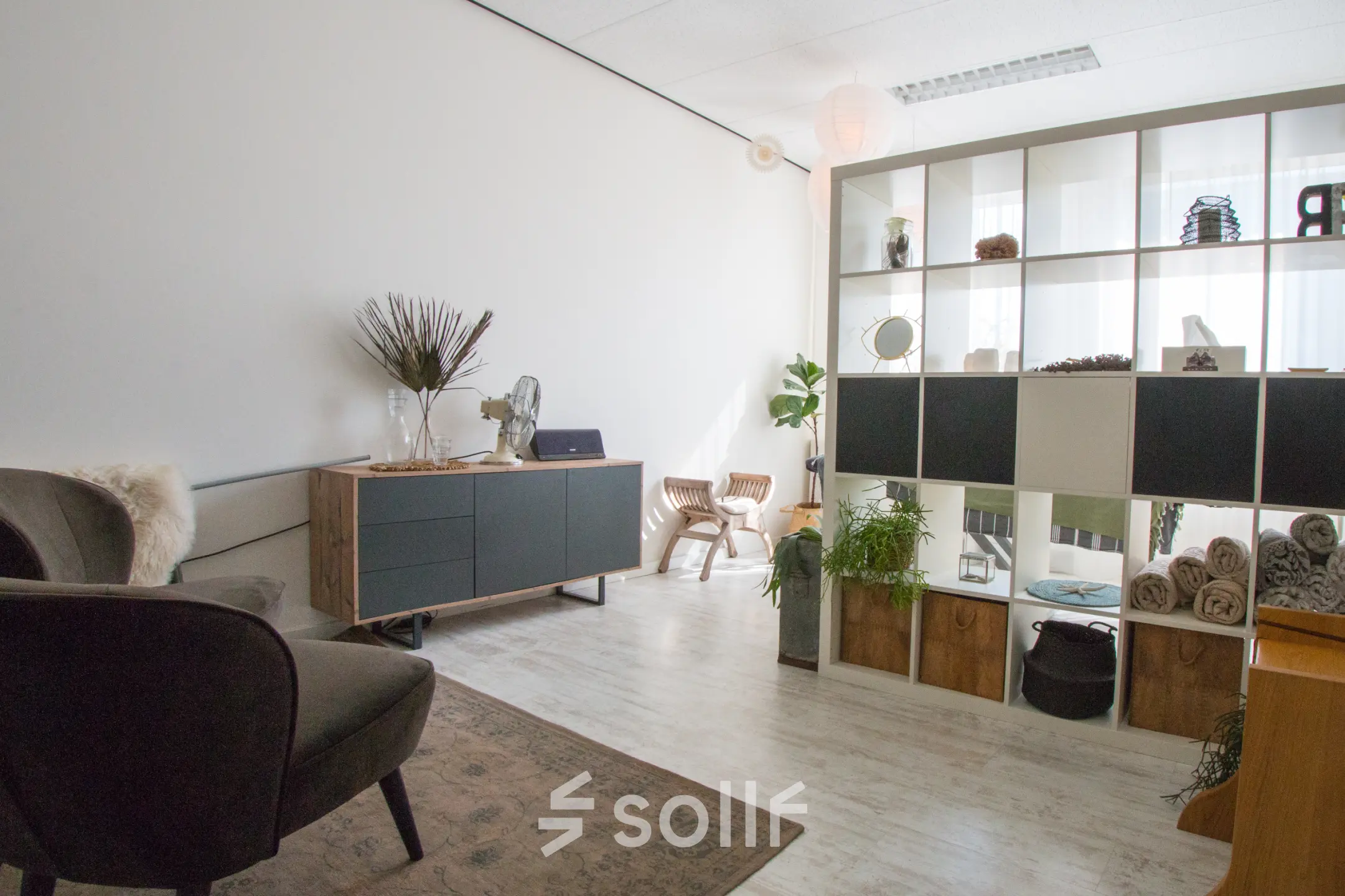 Bright furnished office space with modern decor at Waarderweg 19, Haarlem Waarderpolder, ideal for office space rental.