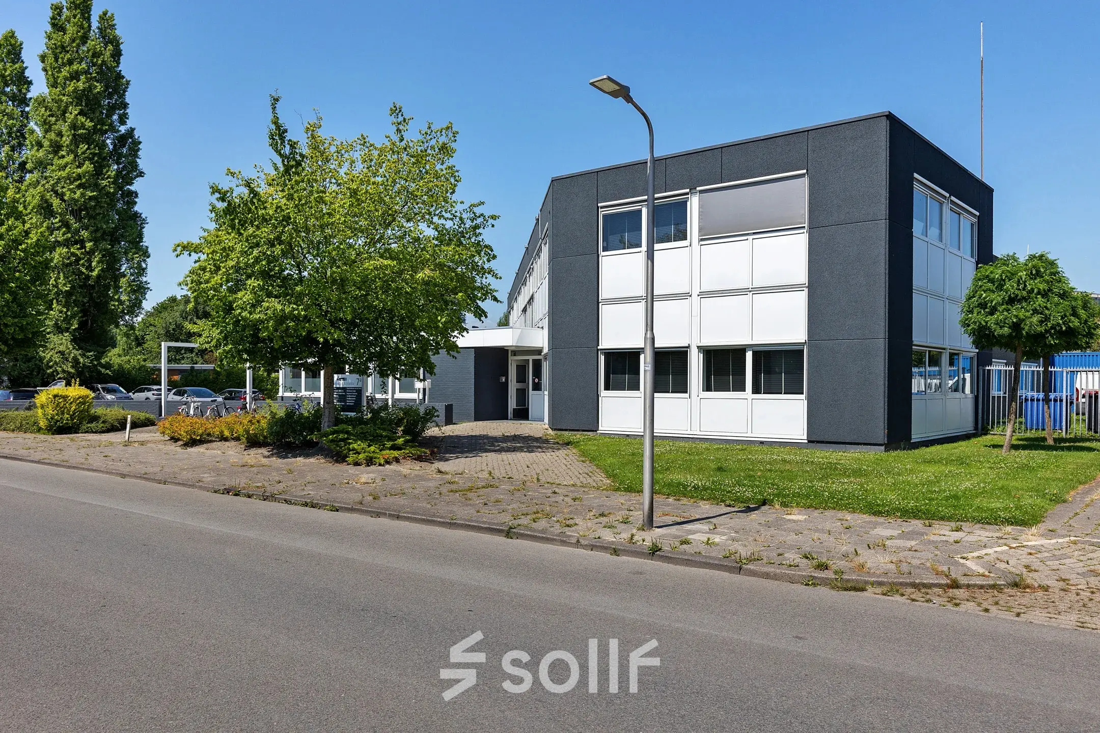 Exterior view of an office building at Ouddeelstraat 7a, Leeuwarden, ideal for office space rental.