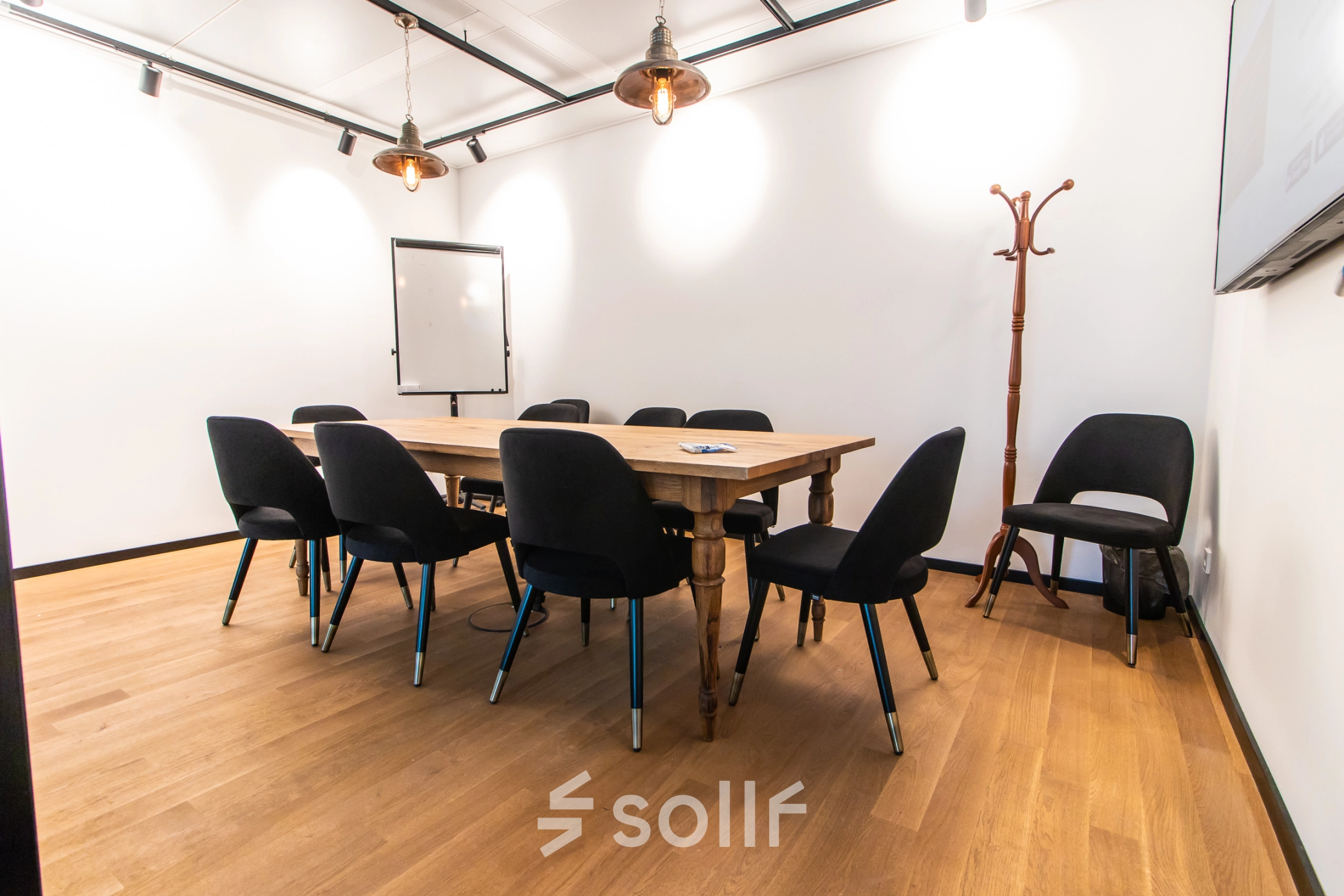 Bequemer Meetingraum im Business Center in München (Altstadt)
