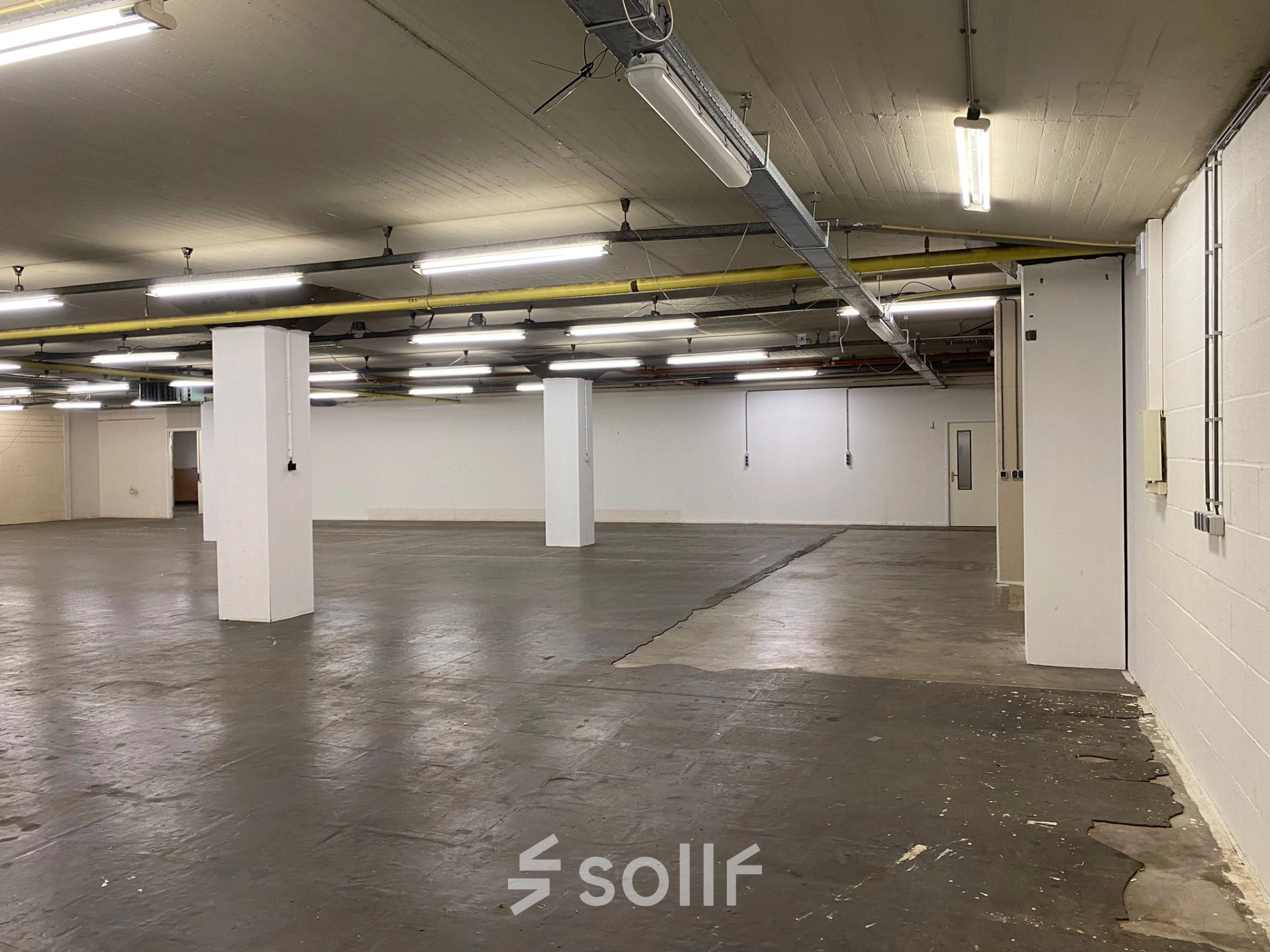 Spacious empty office at Polakweg 7, Rijswijk, ideal for office space rental with ample room for customization.