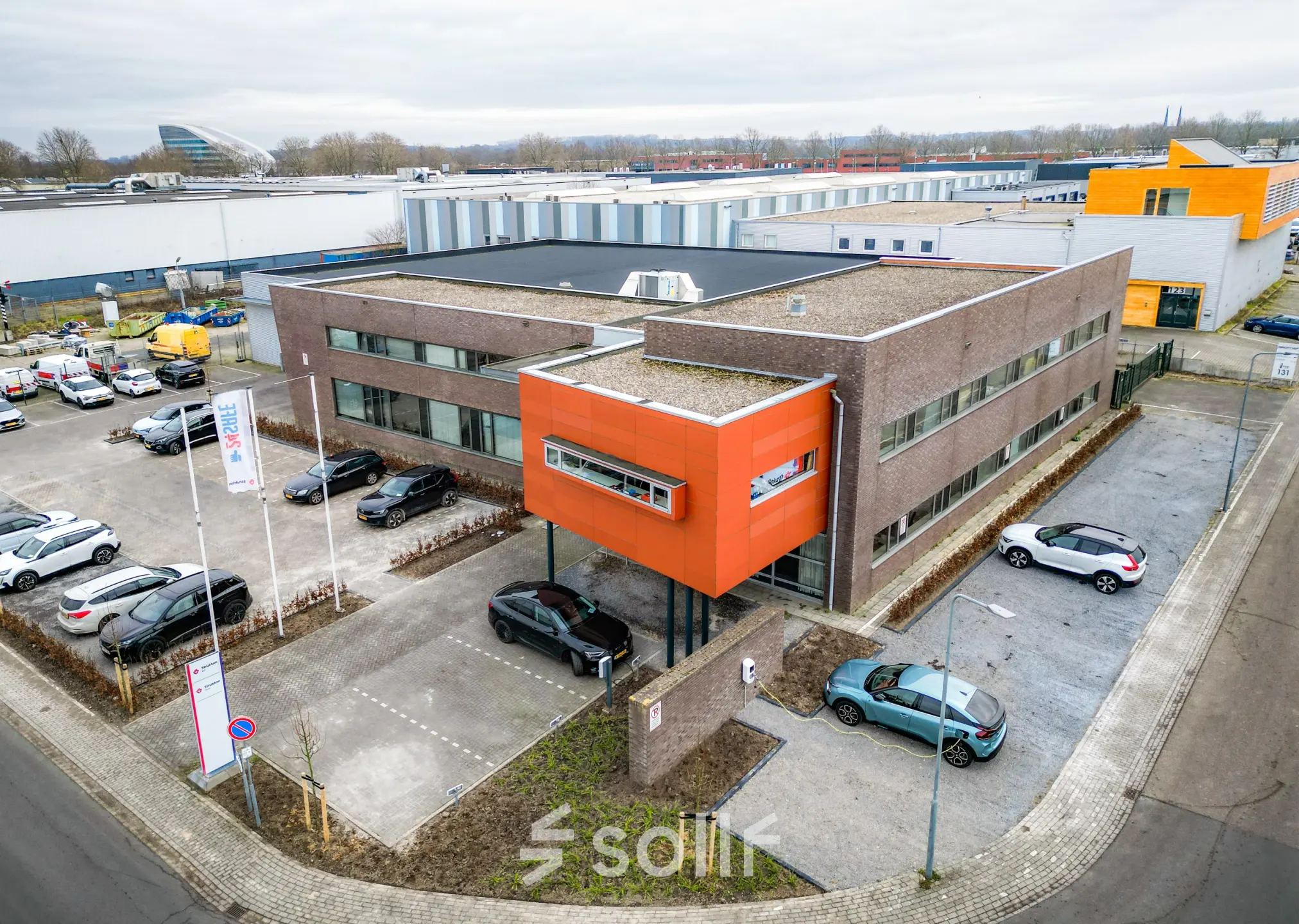 Exterior view of a modern office building at Fischerpad 106, Sittard, suitable for office space rental.