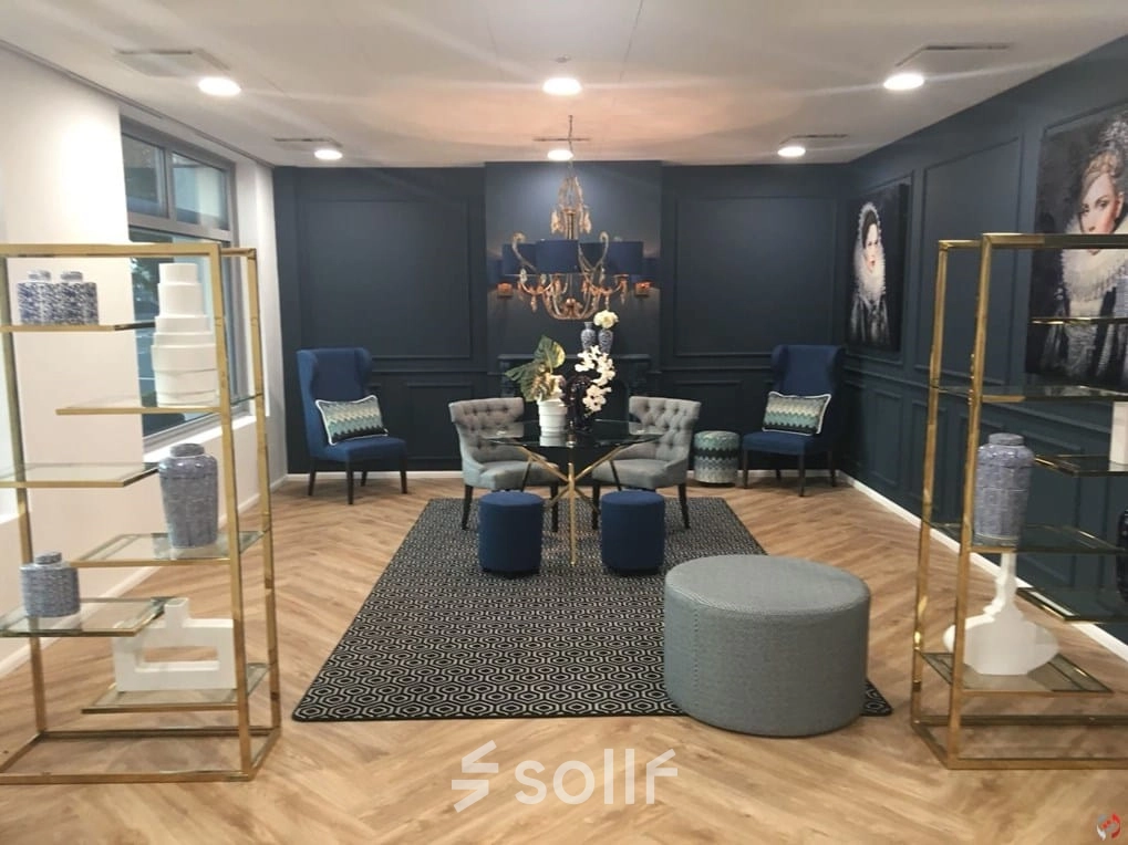 Stylish furnished office lounge area at Johan de Wittlaan 3-7 in The Hague Statenkwartier, ideal for office space rental.