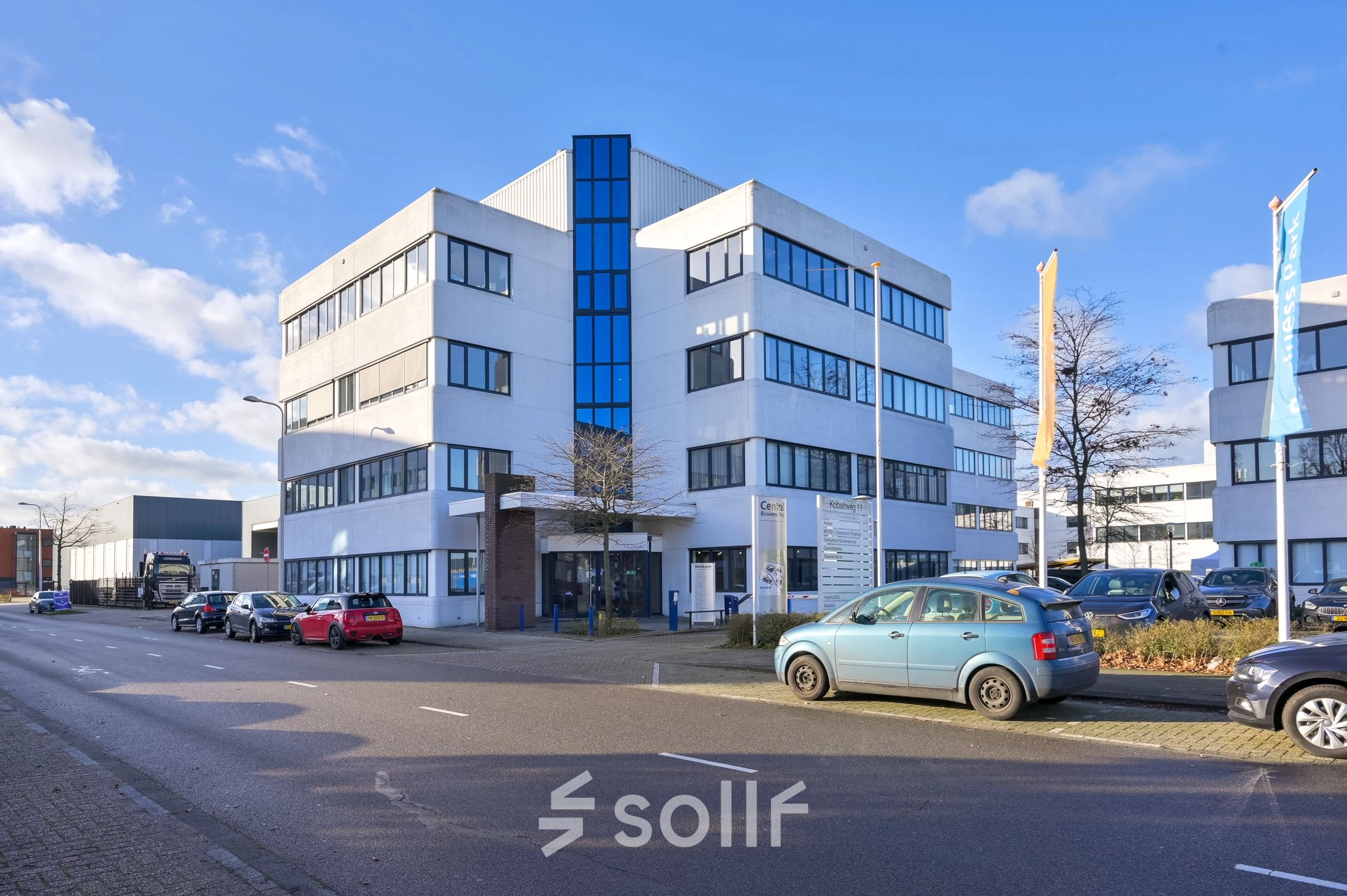 Exterior view of the office building at Kobaltweg 11, Utrecht Lage Weide, featuring clean lines and multiple stories, ideal for office space rental.