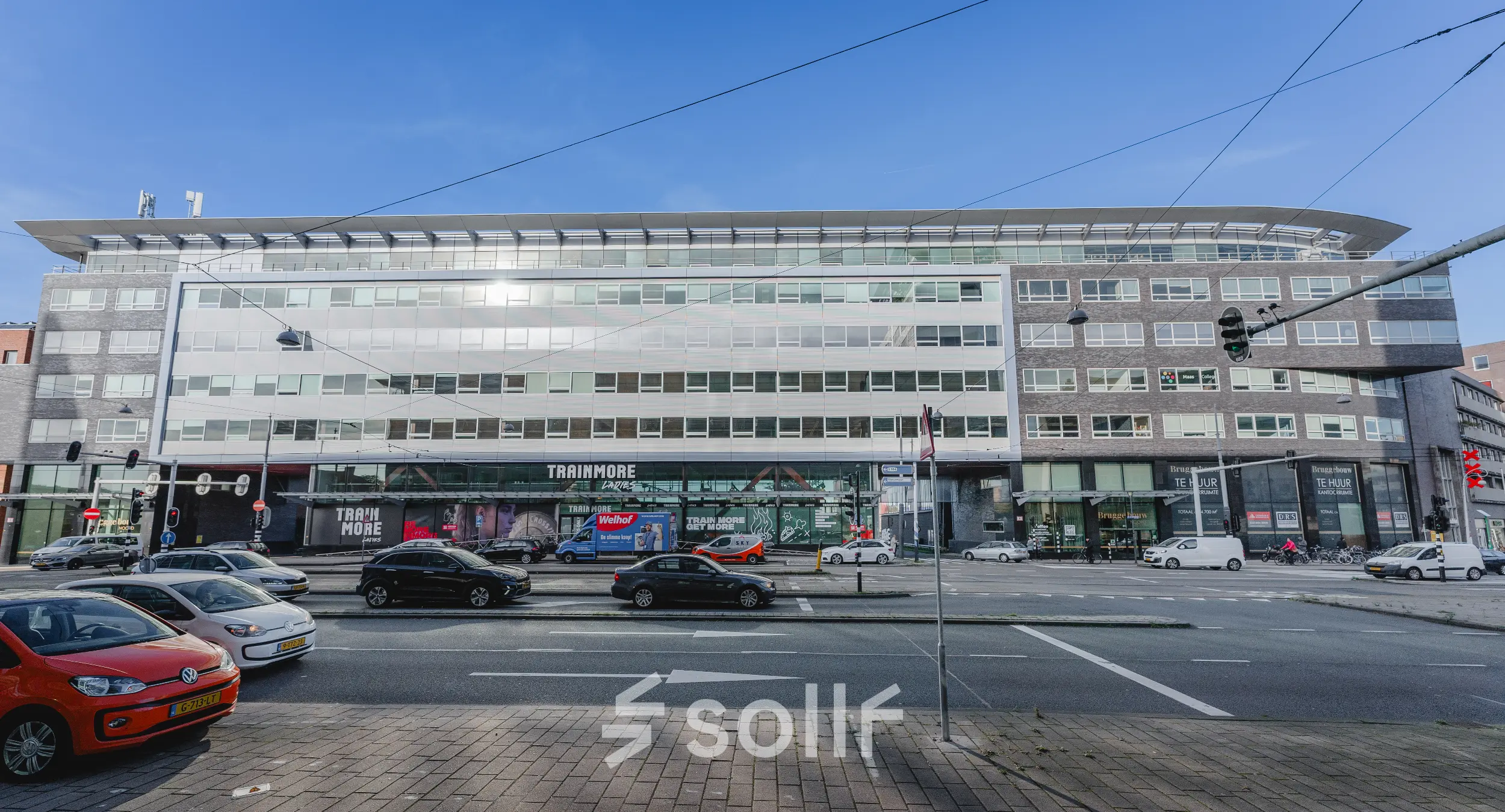 Ruim kantoorpand aan het Bos en Lommerplein 280 in Amsterdam West, geschikt voor kantoorruimte huren. Het moderne gebouw biedt uitgebreide mogelijkheden voor diverse zakelijke activiteiten.