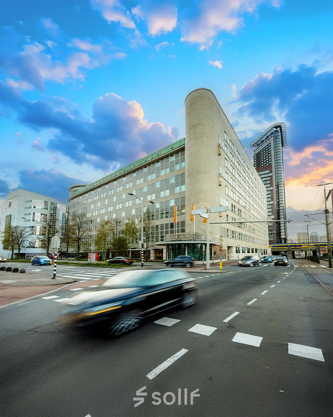 Exterieur van een kantoorpand op Waldopstraat 5 in Den Haag Centrum, ideaal voor wie een kantoorruimte wil huren.
