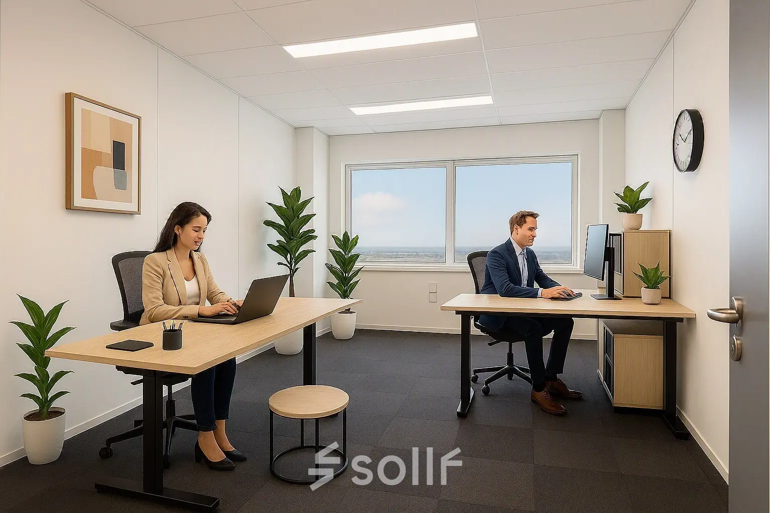 Moderne kantoorruimte huren in Haarlem Waarderpolder met twee personen bezig met laptopwerk. Het kantoorpand heeft een open, lichte uitstraling met stijlvol meubilair en groene planten voor extra sfeer.