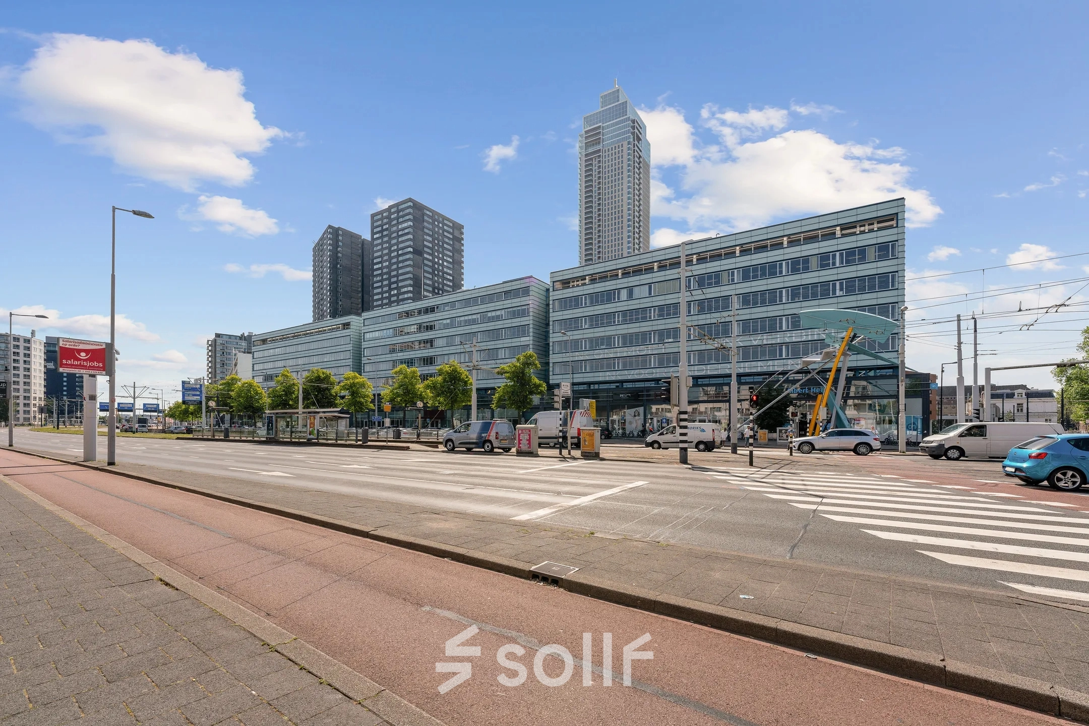 Exterieur van het kantoorpand op Vasteland 42-110 in Rotterdam Centrum, perfect voor wie kantoorruimte wil huren in een dynamische omgeving.