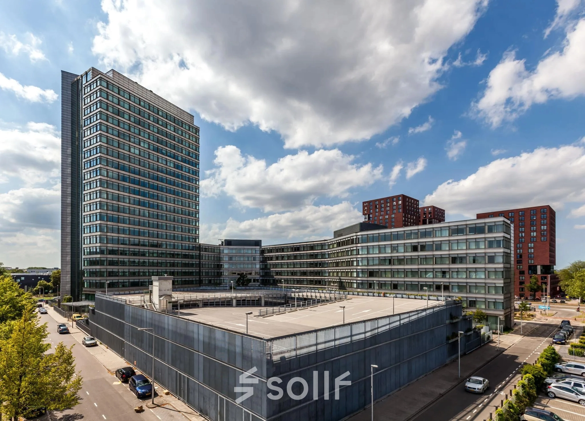 Modern kantoorpand op Vliegend Hertlaan 15 in Utrecht Zuid, perfect voor kantoorruimte huren met een indrukwekkend uitzicht en gunstige ligging.