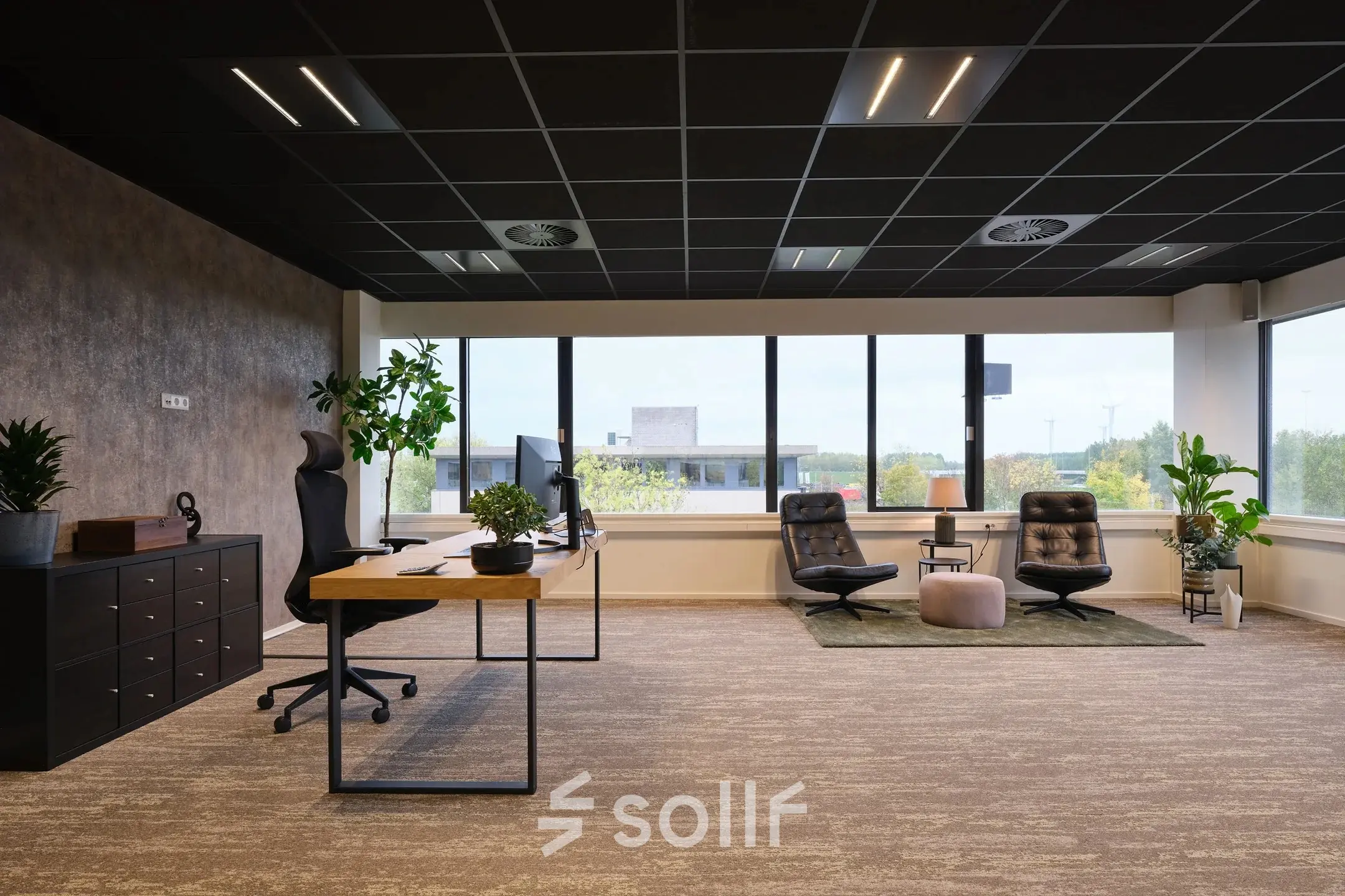 Moderne kantoorruimte te huur in Vianen Utr, Havenweg 24, met stijlvolle meubels en ruime werkplekken in een kantoorpand met veel natuurlijk licht ideaal voor werk en vergaderingen.