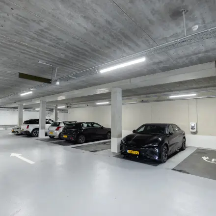 Spacious parking area available for office space rental at Willem Fenengastraat 16, Amsterdam Amstel.