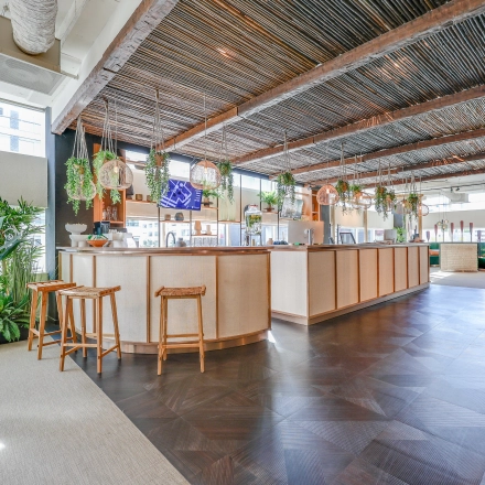 Spacious and stylish office space available for rental at Gustav Mahlerlaan 308, Amsterdam Zuidas, featuring modern décor and a welcoming atmosphere.