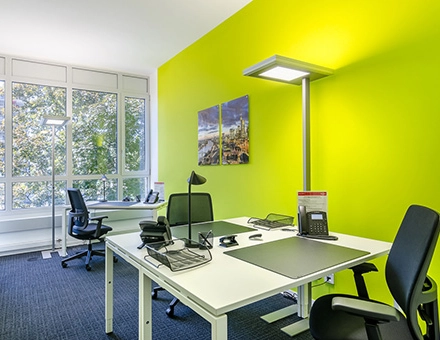 Bright office interior with modern furniture at Mergenthaler Allee 15-21, Eschborn, perfect for office space rental.