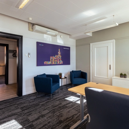 Modern office interior at Ceintuurbaan 2, Harderwijk, featuring stylish seating and well-lit workspace, ideal for office space rental.