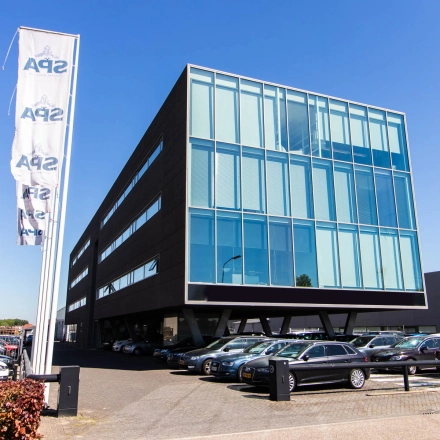 Exterior view of an office building at Brieltjenspolder 28, Made, available for office space rental.
