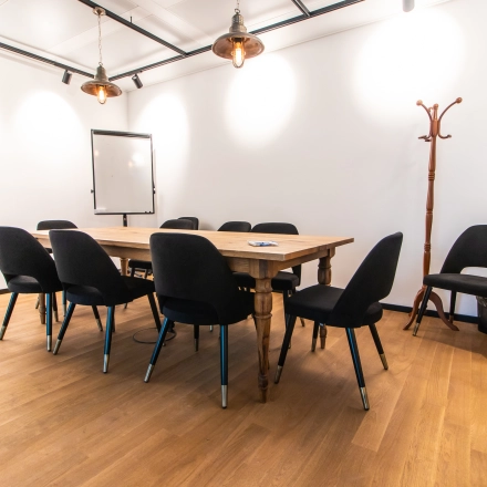 Bequemer Meetingraum im Business Center in München (Altstadt)
