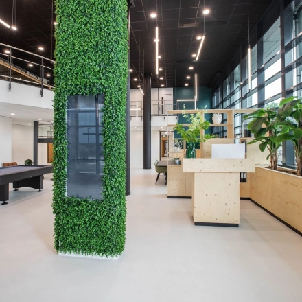 Green and modern office space at Einsteinlaan 28, Rijswijk, featuring greenery and sleek, minimalistic design for office space rental.