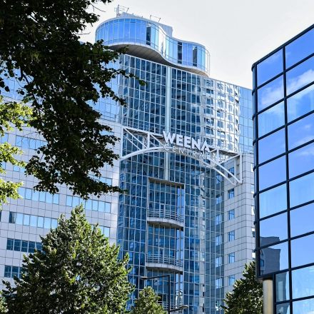 Exterior view of Weena 70, a modern office building in Rotterdam Center available for office space rental.