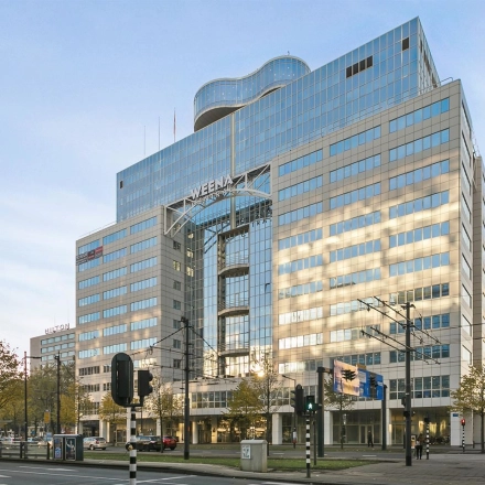 Exterior view of office building at Weena 70, Rotterdam Center, suitable for office space rental.