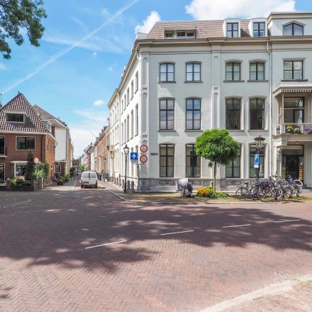 Street view of a classic building at Brigittenstraat 22, Utrecht Center, ideal for office space rental.