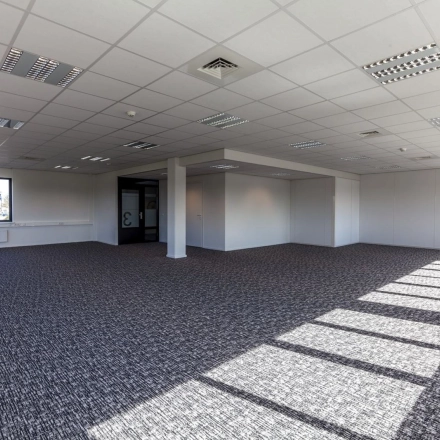 Spacious office to rent at Reactorweg 301 in Utrecht Lage Weide, featuring large windows and a modern feel. Ideal for customizable office space rental.