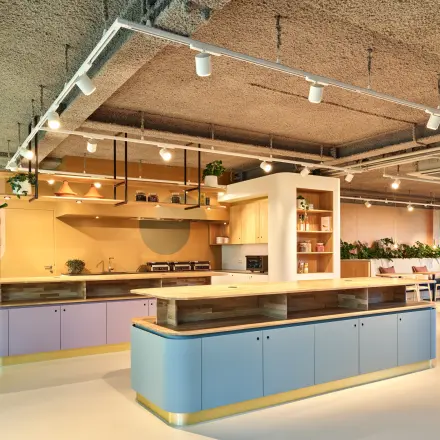 Bright and modern office space available for rent at Van Deventerlaan 30-40, Utrecht Papendorp, featuring stylish kitchen facilities and comfortable seating areas.