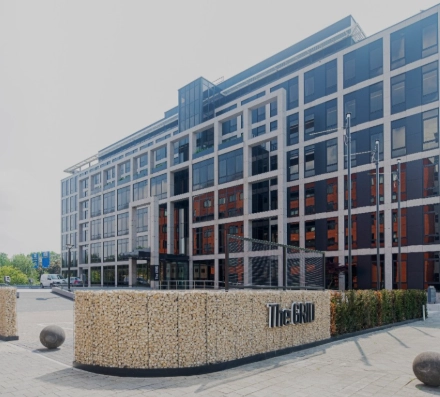 Exterior view of the modern office building at Euclideslaan 265, Utrecht Rijnsweerd, available for office space rental.