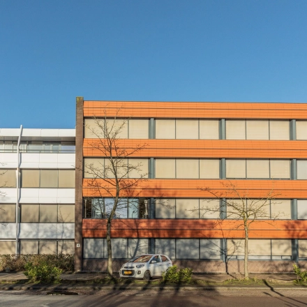 Exterior view of office building at Zaagmolenlaan 4, Woerden, suitable for office space rental.