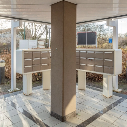 Exterior view of mailboxes at Zaagmolenlaan 4, Woerden, ideal for office space rental.