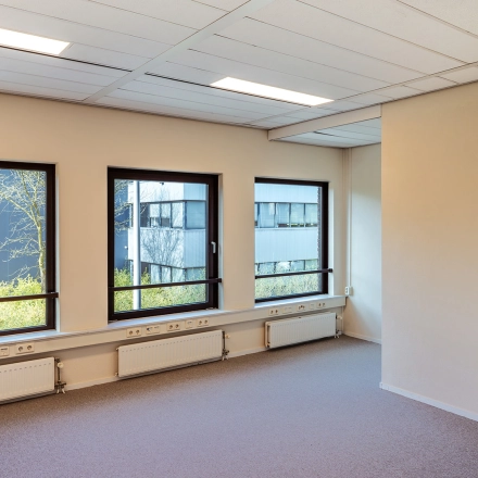 Bright office space with large windows at Mercurion 24, Zevenaar, ideal for rent office space with ample natural light.