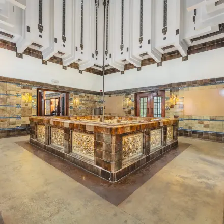 Historisch kantoorpand op Ceresstraat 13, Breda Centrum-Station, met karakteristieke details en een klassieke uitstraling, ideaal voor wie kantoorruimte wil huren.