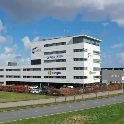 Exterior view of office building at Veluwezoom 15, Almere Stad, ideal for office space rental.