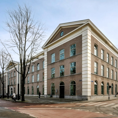 Exterior view of office building at Sarphatistraat 370, Amsterdam East, ideal for office space rental.