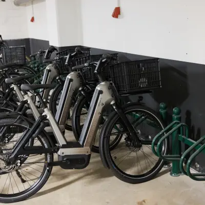 Parking area for bicycles at Hullenbergweg 109-135, Amsterdam South East, suitable for office space rental.
