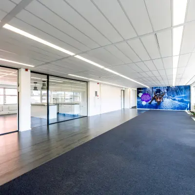 Bright office space at Paasheuvelweg 20 20 in Amsterdam South East, featuring large windows and modern design ideal for office space rental.