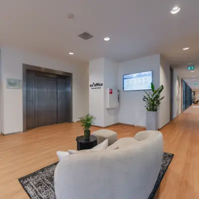 Bright office space rental at De Boelelaan 30, Amsterdam Zuidas with modern furnishings and clean design, perfect for businesses seeking office to rent.