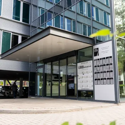 Exterior view of Demmersweg 3 in Hengelo, showcasing a modern office building. Ideal for office space rental opportunities.