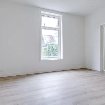 Bright and unfurnished office space at Graaf Florislaan 40, Hilversum, perfect for those looking to rent office space.