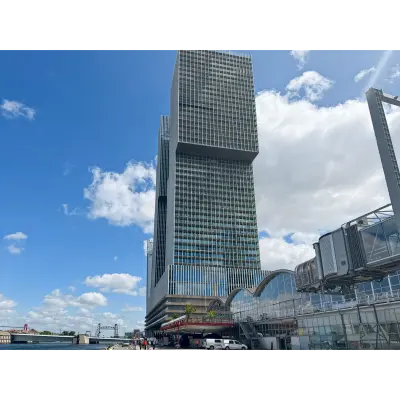 Exterior view of a modern office building at Wilhelminakade 173, Rotterdam Kop van Zuid, ideal for office space rental.